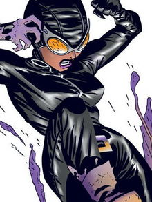 Costumul lui Catwoman, diferit, dar foarte atrăgător