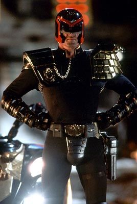 Noi imagini din remake-ul lui Judge Dredd
