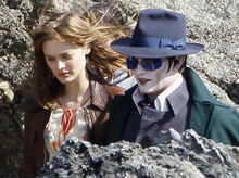 Vezi cum este costumat Johnny Depp în noul film al lui Tim Burton