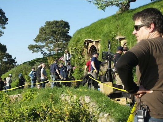 Primele imagini cu Elijah Wood pe platourile de filmare ale lui The Hobbit