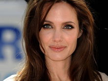 Angelina Jolie, într-un film biografic despre versiunea feminină a lui Lawrence al Arabiei
