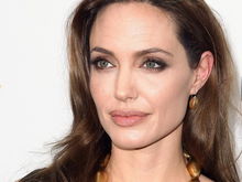 Angelina Jolie răspunde acuzaţiilor de plagiat
