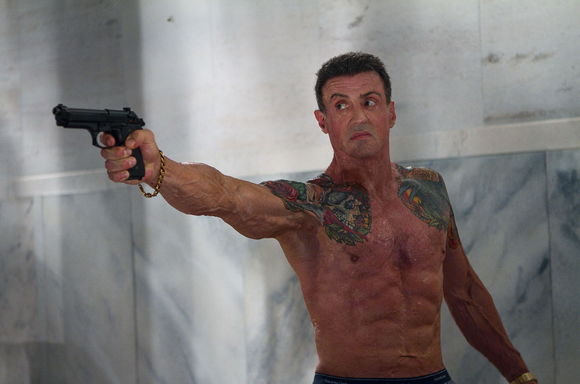 Sylvester Stallone, tatuat şi la bustul gol în Bullet to the Head