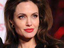 Angelina Jolie ar putea renunţa la actorie dacă nu va mai găsi „roluri care să merite”