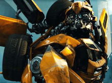 Michael Bay va regiza şi Transformers 4