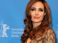 Angelina Jolie ar putea face un film despre conflictul din Afganistan