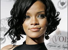 Rihanna, interpreta lui Whitney Houston într-un film biografic?