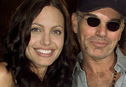 Articol Angelina Jolie a semnat prefaţa cărţii lui Billy Bob Thornton