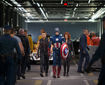 Bruce Banner lucrează de zor în noile imagini din The Avengers