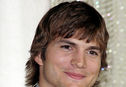 Articol Ashton Kutcher îl va juca pe Steve Jobs