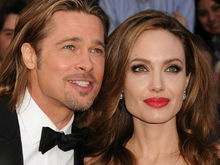Brad Pitt şi Angelina Jolie s-au logodit!