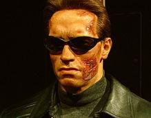 James Cameron: „Terminator 5 ar trebui să pună accent pe personajul lui Arnold, T-800”