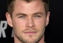 Articol Chris Hemsworth vrea „mai puţine ecrane verzi” pentru Thor 2