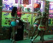 Vanessa Hudgens şi Selena Gomez, atracţiile în bikini din Spring Breakers