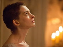Interpretarea lui Anne Hathaway din Les Misérables, “copleşitoare”