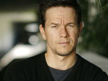 Mark Wahlberg ar putea juca în Transformers 4