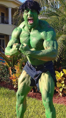 The Rock, senzaţie de Halloween în costumul lui Hulk