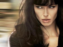 Angelina Jolie, gata să revină la Salt 2 în cazul unui scenariu bun