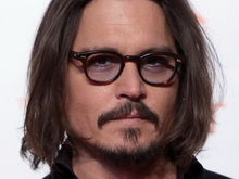 Johnny Depp, super-computerul din noul film al lui Christopher Nolan