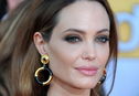 Articol Angelina Jolie va regiza o peliculă biografică plasată în timpul celui de-Al Doilea Război Mondial