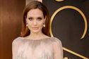 Articol Cum a reacționat Angelina Jolie după ce s-a văzut în primul său film