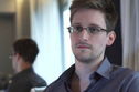 Articol Oliver Stone va regiza un film despre Edward Snowden, fost agent NSA și CIA acuzat de spionaj