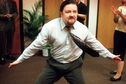 Articol Ricky Gervais îşi relansează personajul din The Office într-un lungmetraj