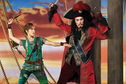 Articol Prima imagine cu Christopher Walken drept Căpitanul Hook în Peter Pan Live!