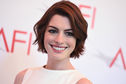 Articol Anne Hathaway va fi protagonista unei captivante miniserii TV