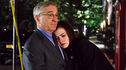 Articol Anne Hathaway se bazează pe experienţa lui Robert De Niro în „Internul”