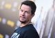 Mark Wahlberg îi ia locul lui Ben Affleck în thriller-ul Triple Frontier