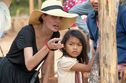 Articol Angelina Jolie apără controversatul „joc al banilor” folosit la filmările din Cambodgia
