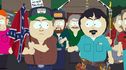 Articol Premiera sezonului 21 din South Park: protestatarii invadează străzile orașului, cu torțe și steaguri confederate