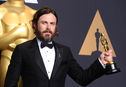 Articol Academia Americană de Film rupe tradiția, înlocuindu-l pe Casey Affleck din lista prezentatorilor de premii la Oscar