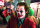 Joker, filmul cu Joaquin Phoenix, va îmbrăţişa drama şi satira politică