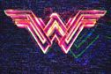 Articol Explozie de culori în noul poster Wonder Woman 1984