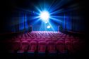 Articol Instanțele pot anula hotărârile guvernanților de a închide cinematografele în pandemie