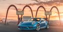 Articol Singurul Porsche 911 realizat după personajul Sally din Cars s-a dat cu 3,6 milioane de dolari la licitație