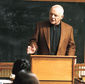 Anthony Hopkins este Coleman Silk în The Human Stain (2003)