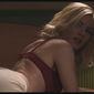 Elisha Cuthbert  este Danielle în The Girl Next Door