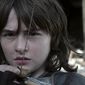 Isaac Hempstead-Wright este Bran Stark