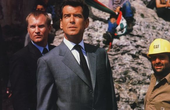 Pierce Brosnan în The World is not Enough