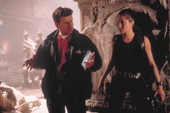 Simon West, Angelina Jolie în Lara Croft: Tomb Raider