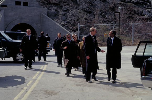 James Cromwell, Morgan Freeman în The Sum of All Fears