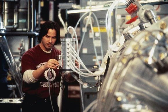 Keanu Reeves în Chain Reaction