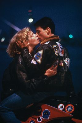 Tom Cruise, Kelly McGillis în Top Gun