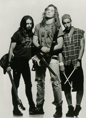 Steve Buscemi, Brendan Fraser, Adam Sandler în Airheads