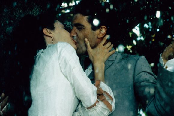 Angelina Jolie, Antonio Banderas în Original Sin