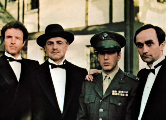 James Caan, Marlon Brando, Al Pacino, John Cazale în The Godfather