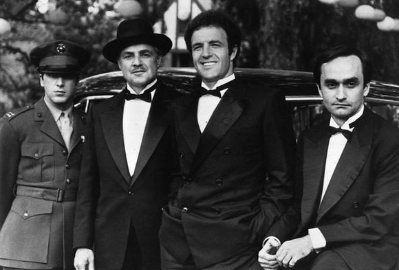 Al Pacino, Marlon Brando, James Caan, John Cazale în The Godfather